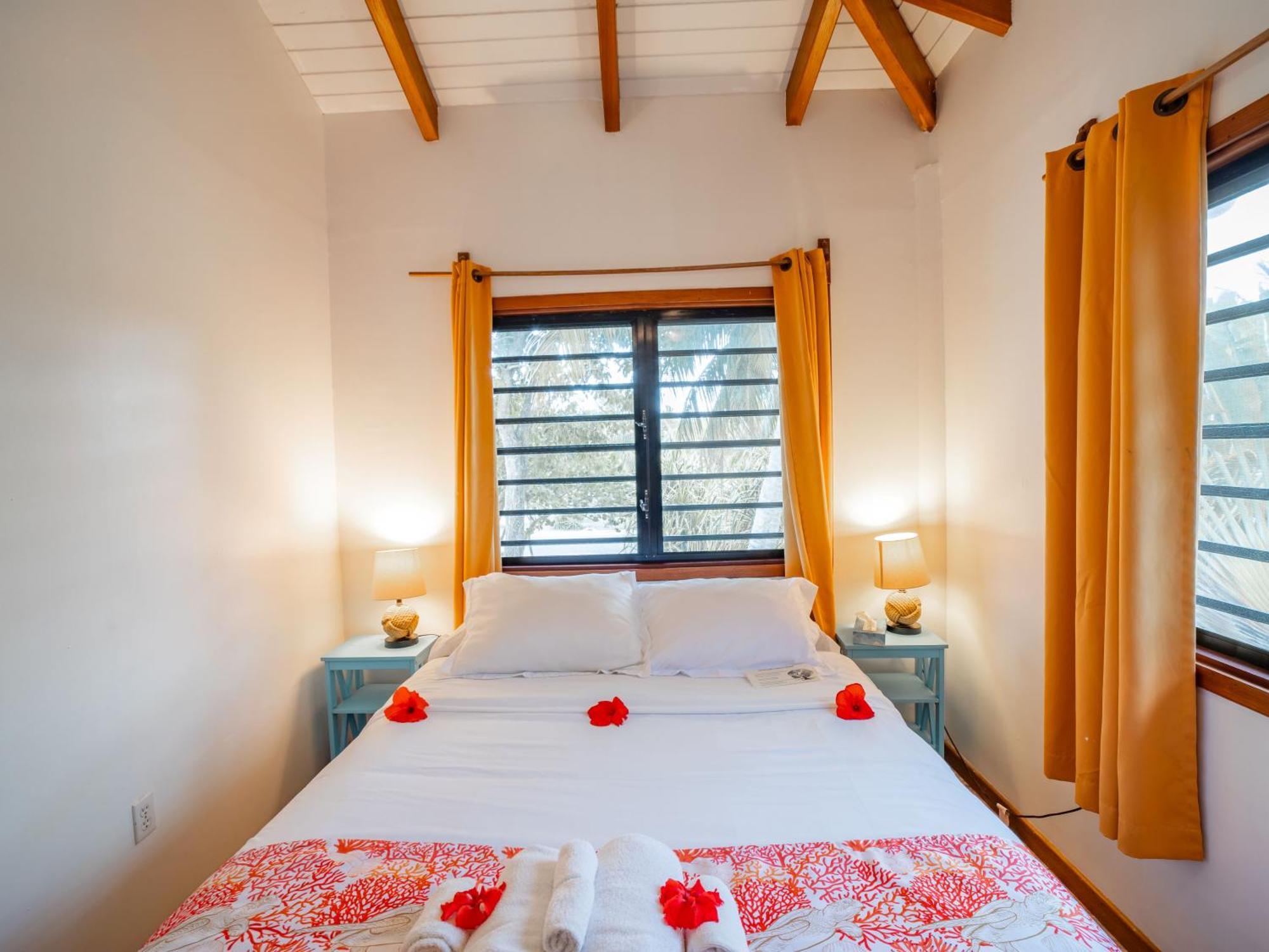 Maya Beach Hotel Bagian luar foto