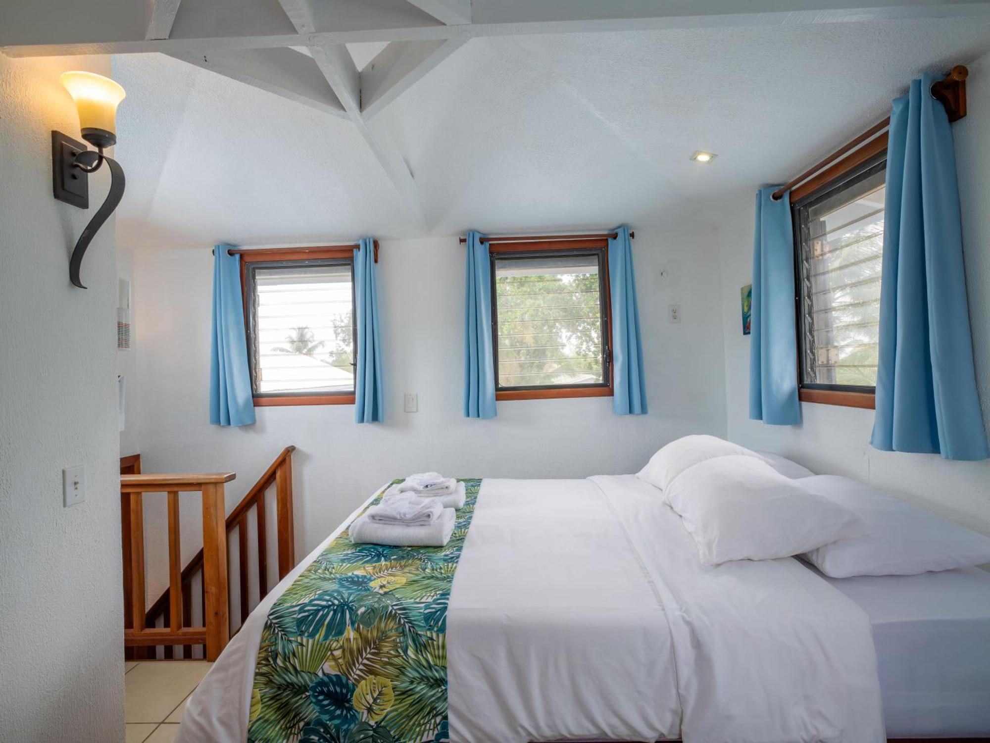 Maya Beach Hotel Bagian luar foto